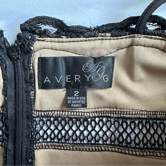 Avery G lace cocktail dress - Picture 6 of 6